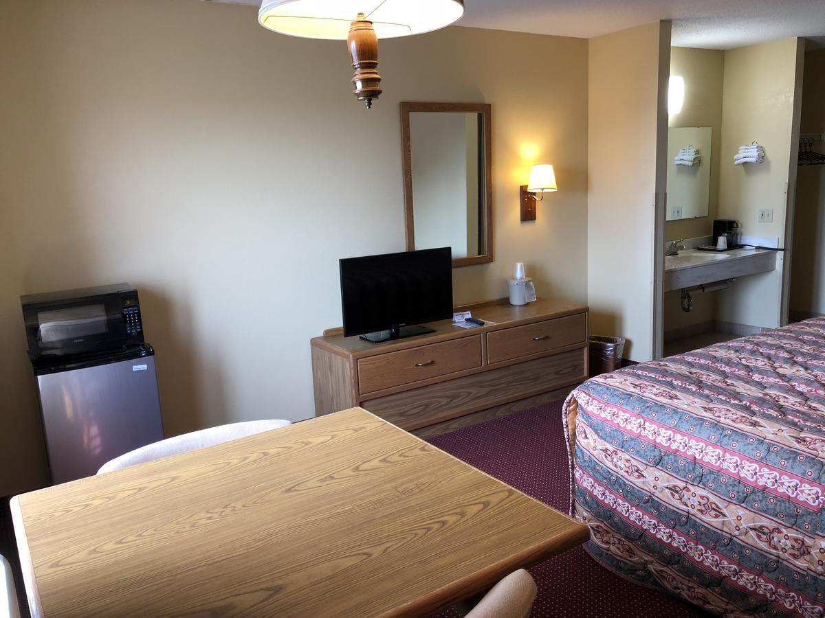 Old Towne Motel Westby ภายนอก รูปภาพ