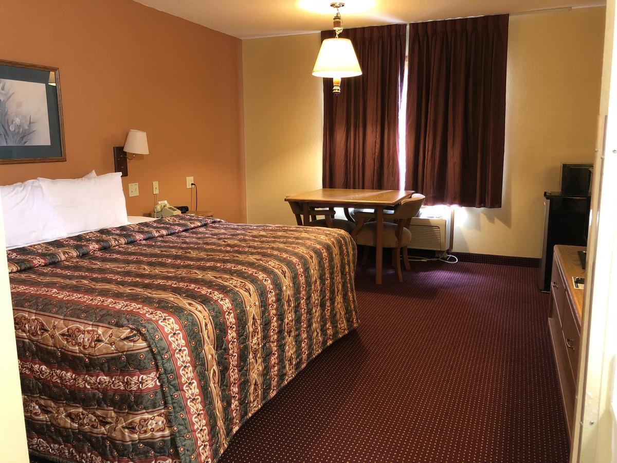 Old Towne Motel Westby ภายนอก รูปภาพ